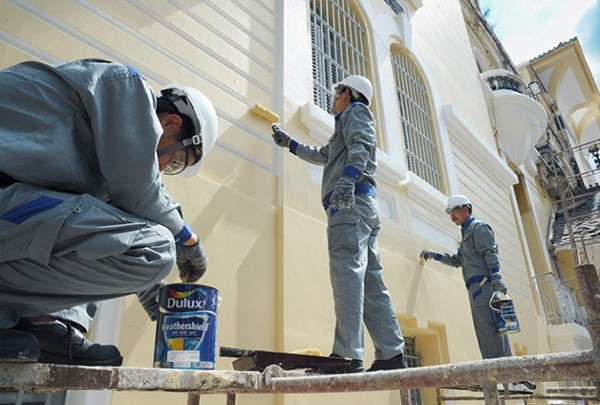 Báo giá thi công sơn Dulux là gì?
