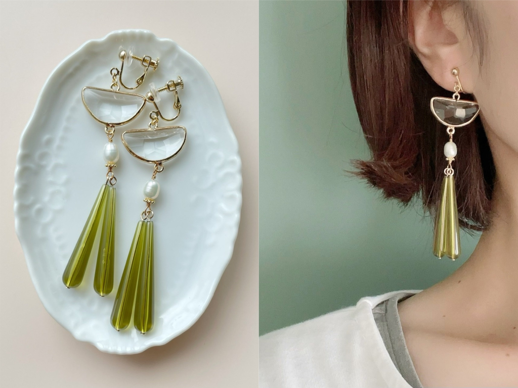 Clear olive tassel earrings　クリアオリーブタッセルイヤリング