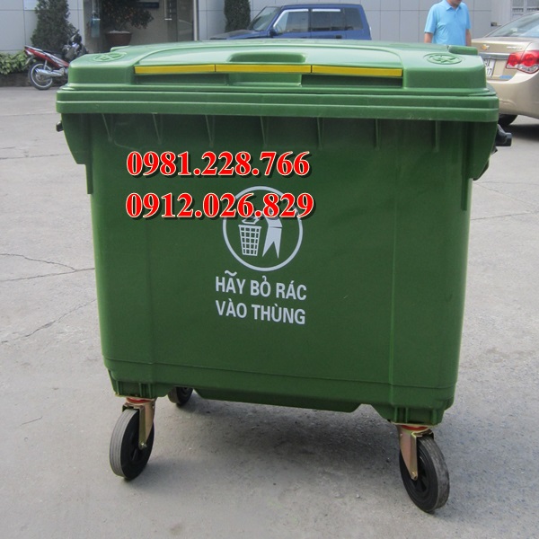 Nên mua thùng rác nhựa HDPE hay thùng rác Composite
