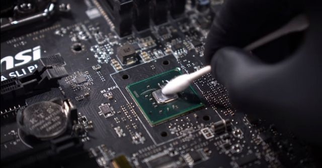 Clean a Motherboard