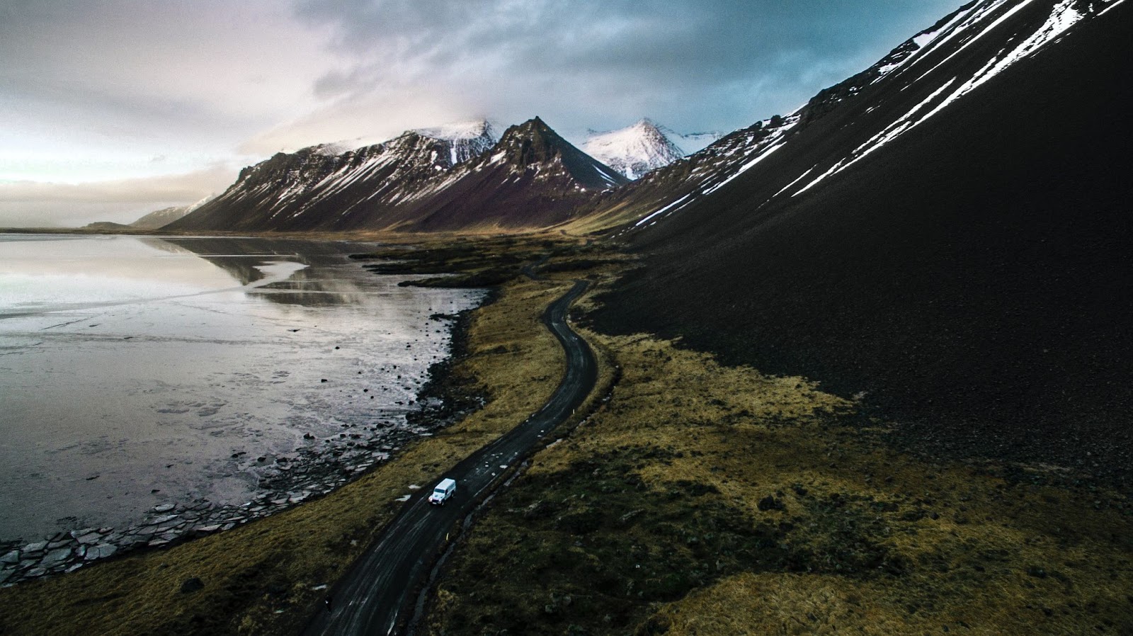 Weg door Landschap IJsland

