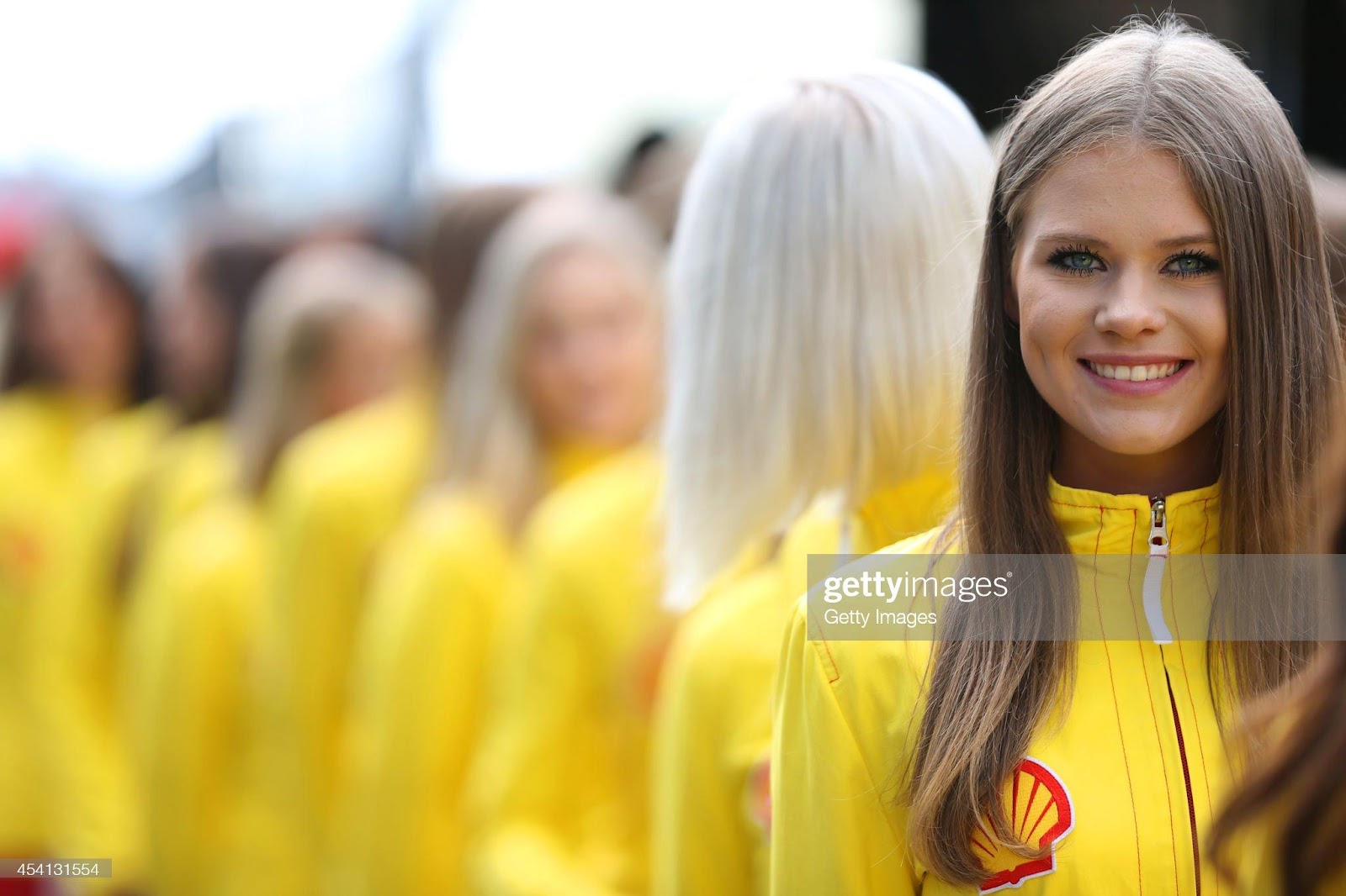 D:\Documenti\posts\posts\Women and motorsport\foto\Getty e altre\grid-girls-pose-before-the-belgian-grand-prix-at-circuit-de-at-de-picture-id454131554.jpg