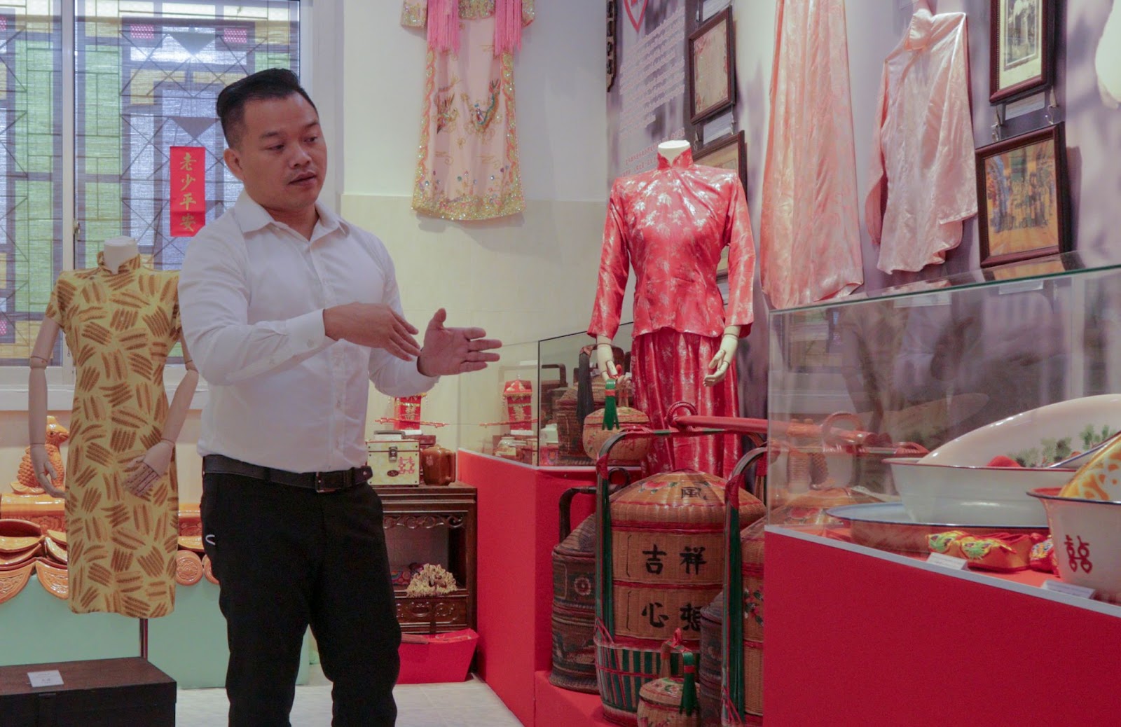 Kỷ vật còn sót lại của hội phụ nữ độc thân và hàng ngàn món đồ vô giá của người Hoa ở SG - Ảnh 7.