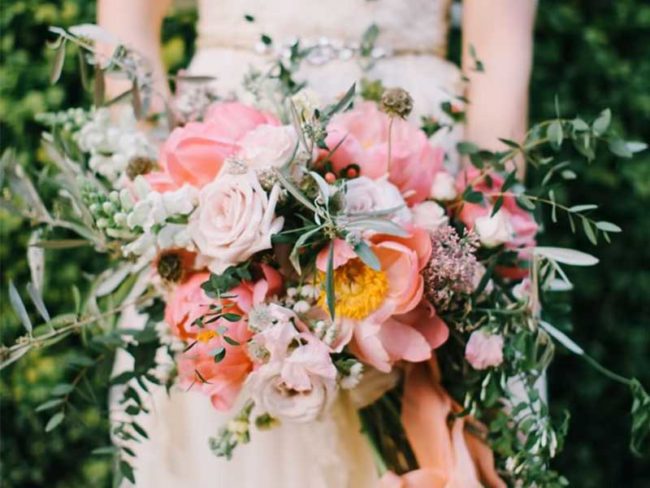 Wedding Flowers On a Budget: 10 Ways to Save on Flowers
