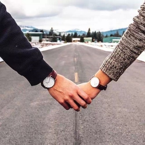 Đồng hồ đôi giúp các cặp đôi bày tỏ tình cảm một cách kín đáo