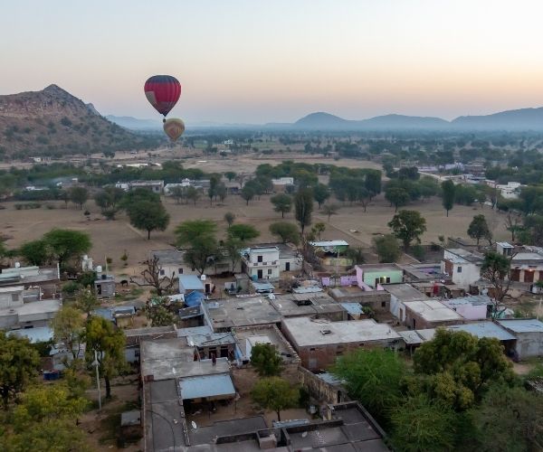 Taxi Service in Udaipur