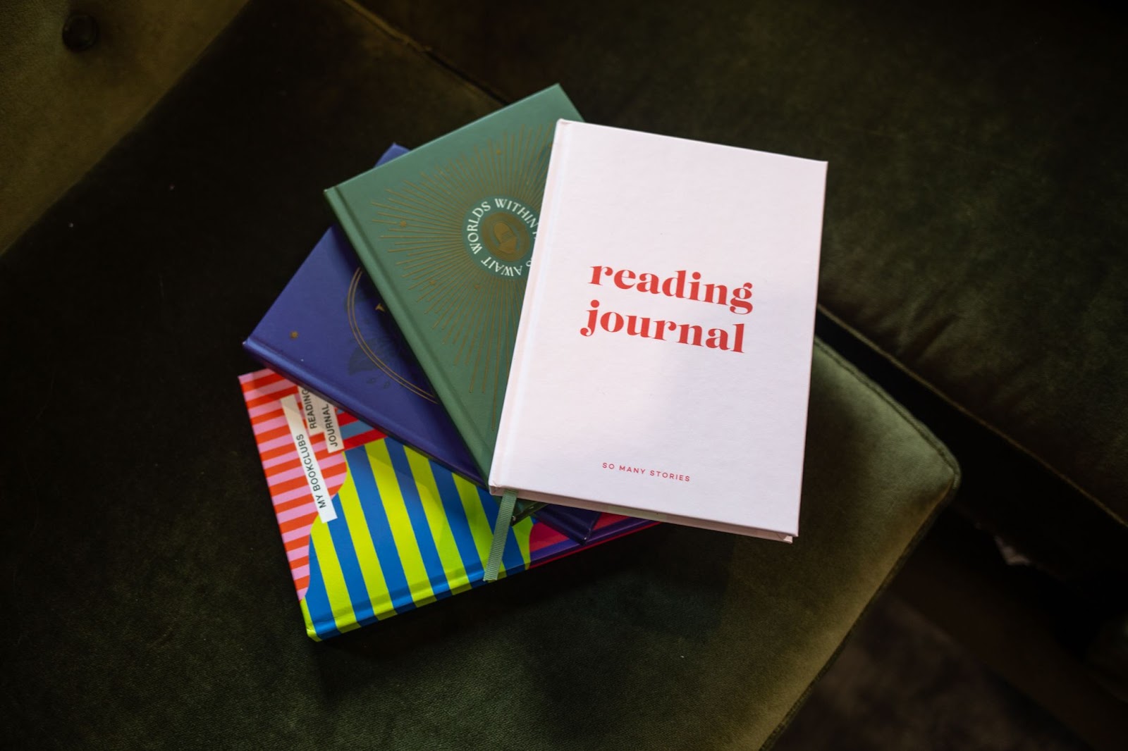 photo of a stack of Papier reading journals