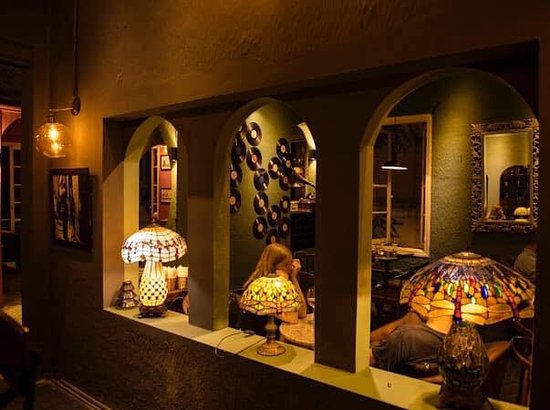 Không gian của Pincho Tapas Kitchen & Drinks - nhà hàng lãng mạn phù hợp cầu hôn