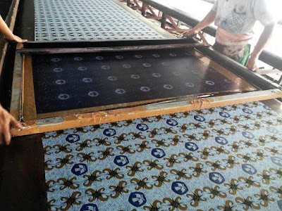 Photos of Seragam Batik Identitas