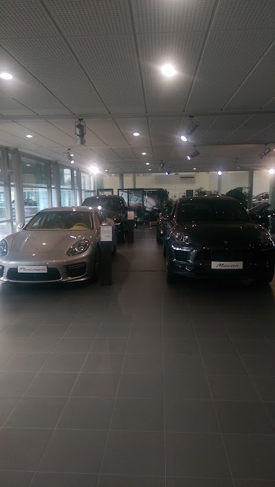 Photos of Porsche Center Aarhus