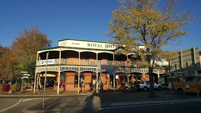 Photos of Daylesford Royal Hotel