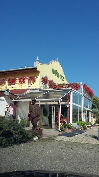 Photos of Koh&aacute;ri Cellar and Guesthouse