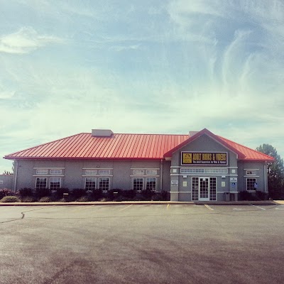 Photos of Lion's Den Albion Michigan