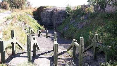 Photos of Fort Aubin-Neufch&acirc;teau