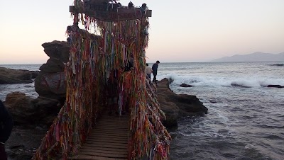 Photos of Bridge Wishes Horc&oacute;n