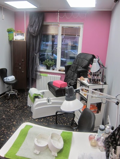 Photos of Salon Vi Ay Pi