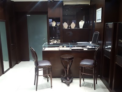 Photos of Saleh Jewelry
