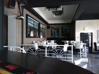 Photos of Avenue