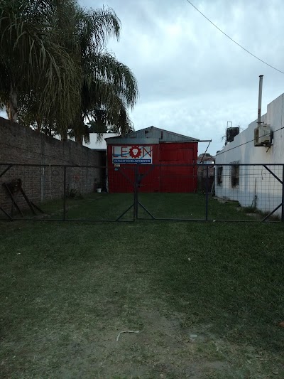 Photos of LE&Oacute;N Repuestos