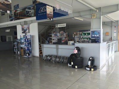 Photos of Suzuki Molnar Aut&oacute;h&aacute;z