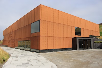 Photos of Eldheimar