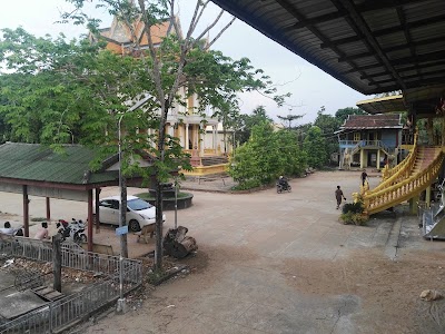 Photos of Bothom Rangsei Pagoda