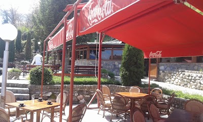 Photos of Burimi Tre