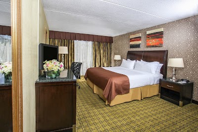 Photos of Holiday Inn Westbury - Long Island
