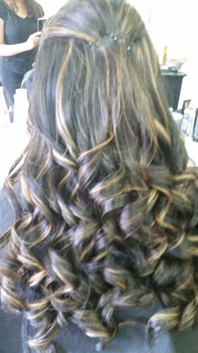 Photos of ZAARA HAIR N BEAUTY