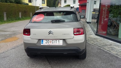 car-dealer