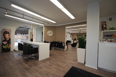 Photos of Salon Inkeri Savola