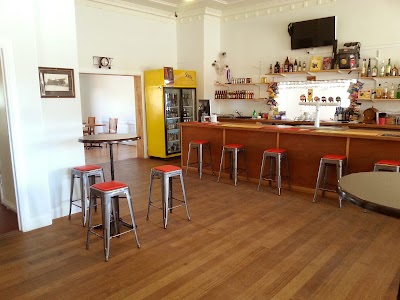 Photos of Elphinstone Hotel