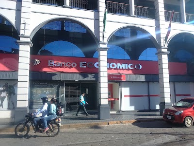 Photos of Banco Econ&oacute;mico