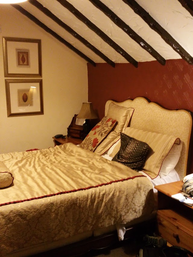 Brookside Hotel