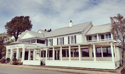 Photos of Outlook Inn and New Leaf Cafe on Orcas Island