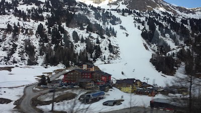 Photos of Jugendalpincenter Obertauern