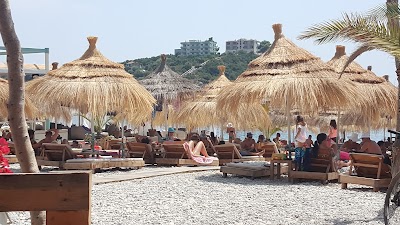 Photos of Folie Marine