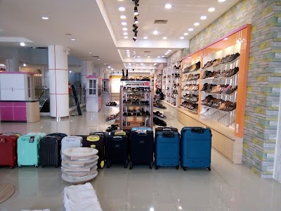 Photos of Atambua Plaza