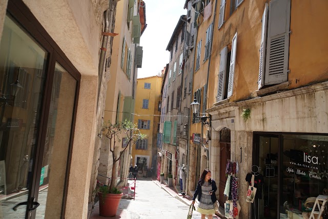Musée Provençal du Costume et du Bijou