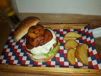 Photos of La Tapa burger station
