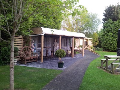 Photos of Hawthorne Gardens
