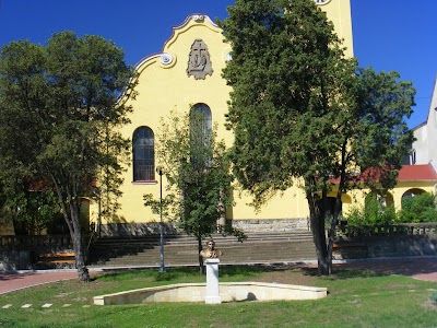 Photos of Egri Reform&aacute;tus gy&uuml;lekezet temploma