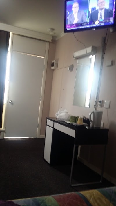 Photos of Palms Motel