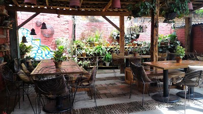 Photos of Hierro Y Barro Verde Caf&eacute;