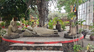 Photos of Snom Prampi Pagoda