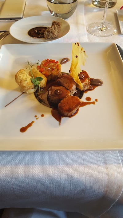 Photos of L'Essentiel