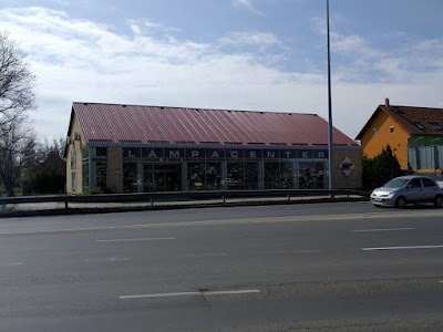 Photos of Hor&aacute;nyi L&aacute;mpacenter