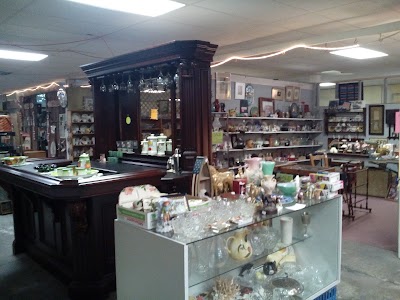 Photos of Jakes Antiques Collectibles