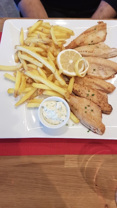 Photos of Caf&eacute; Restaurant St-Laurent, Chez les Brauning