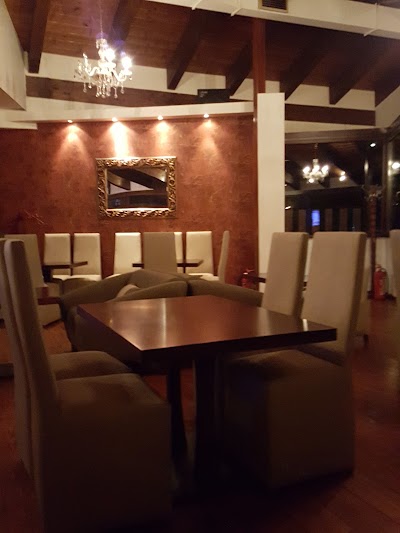 Photos of &Pi;&rho;&omicron;&phi;ή&tau;&eta;&sigmaf; &Eta;&lambda;ί&alpha;&sigmaf; Lounge Cafe